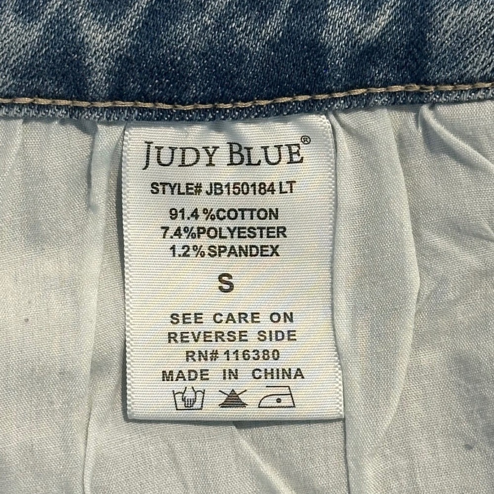 Judy Blue High Waisted Distressed Denim Shorts Womens Small Light Wash JB150184 - Picture 7 of 16